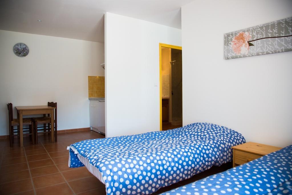 Appartements " Le Clos De La Cerisaie" Castillon-du-Gard Eksteriør billede