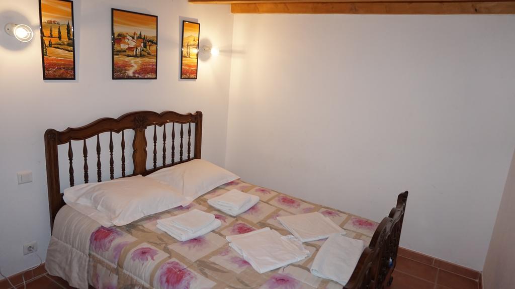 Appartements " Le Clos De La Cerisaie" Castillon-du-Gard Eksteriør billede