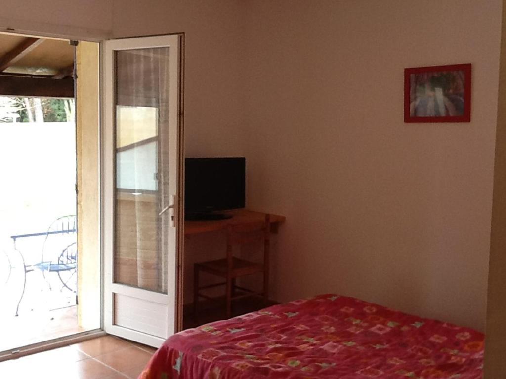 Appartements " Le Clos De La Cerisaie" Castillon-du-Gard Værelse billede