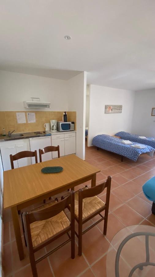 Appartements " Le Clos De La Cerisaie" Castillon-du-Gard Eksteriør billede